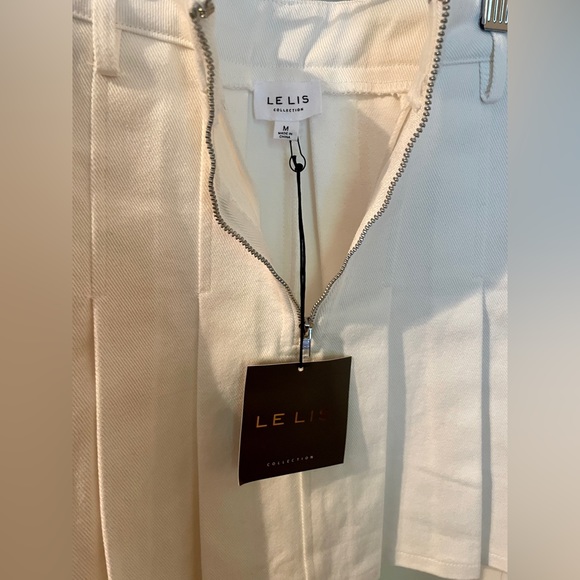 NWT Le Lis White Pleated Skirt Front Zipper - Picture 3 of 6